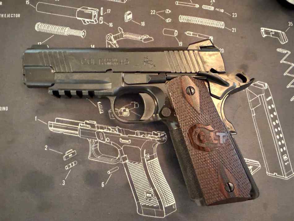 Colt O4012RG 