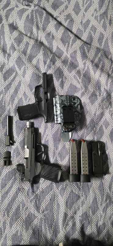 Sig sauer p365 xl with red dot/extras FT/FS