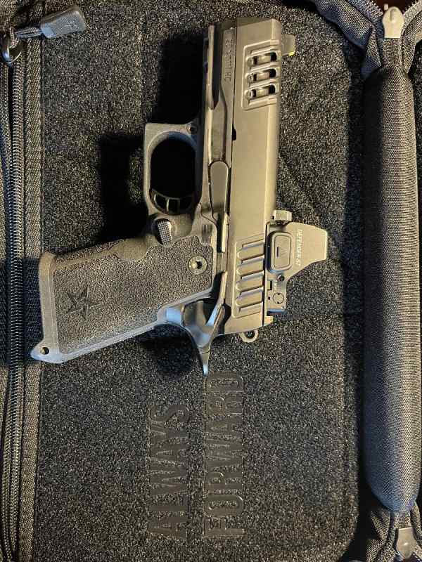 Staccato new HD 3.6 9mm with red dot 